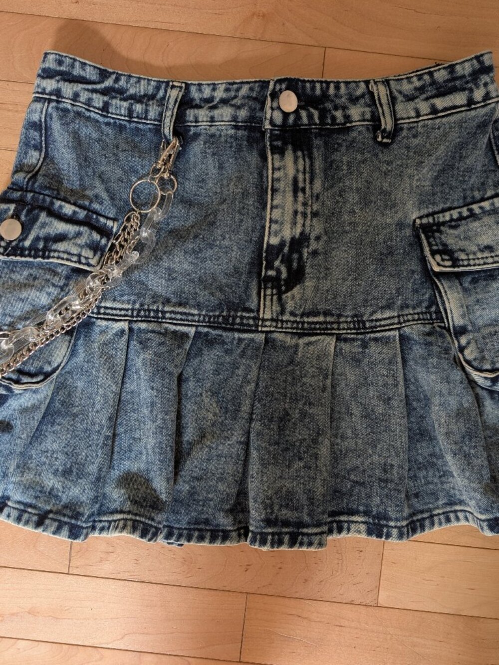 Women's Denim Pleated Skirt with Multiple Chains. Size Large
